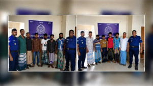 লালমোহনে পুলিশের অভিযানে ১২ জুয়াড়ি আটক