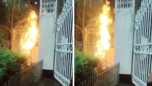 সিরাজগঞ্জে বজ্রপাতে জ্বালানিমন্ত্রীর বাসায় আগুন