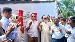 ৫ বছরে ১০ হাজার মেগাওয়াট সৌরবিদ্যুৎ উৎপাদনের লক্ষ্য সরকারের