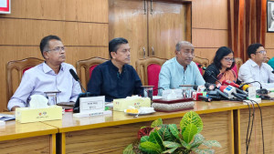 জনগণের ভোগান্তির জন্য রাজনৈতিক ব্যক্তির দায় সরকার মেনে নেবে না