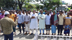নিজের জানাজা-দাফনের খরচ জোগাতে ভিক্ষার টাকা জমাতেন ‘মফুর বাপ’