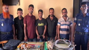 মাদারগঞ্জে দুই মাসে ২৬ ট্রান্সফরমার চুরি, সরঞ্জামসহ গ্রেপ্তার ৫
