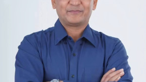 এমপি নয়নকে নিয়ে রিটের প্রতিবাদ