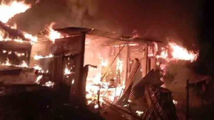 শেরপুরে আগুনে পুড়ল চার পরিবারের ঘর, ক্ষতি ১৬ লাখ টাকা