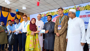 চরফ্যাশনে জিপিএ-৫ প্রাপ্ত শিক্ষার্থীদের সংবর্ধনা