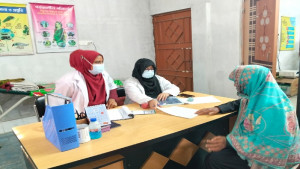 লালমনিরহাটে গিভিং গ্রেস ফাউন্ডেশনের বিনামূল্যে চিকিৎসাসেবা