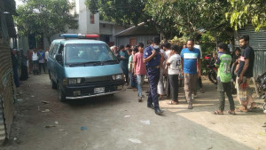 বৈদ্যুতিক ফ্যানের সাথে ঝুলছিল প্রবাসীর স্ত্রীর অর্ধগলিত মরদেহ