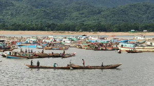 যাদুকাটা নদীতে বালু উত্তোলনের অনুমতি তিন মাসের জন্য স্থগিত