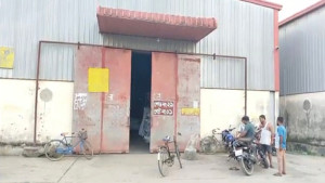 বেনাপোল বন্দরের দুই শেড ইনচার্জকে ‘ক্লোজ’ করার অভিযোগ