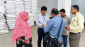 খানসামায় দুই ডিলারের গুদামে অভিযান; ৬৫৭ বস্তা সার জব্দ