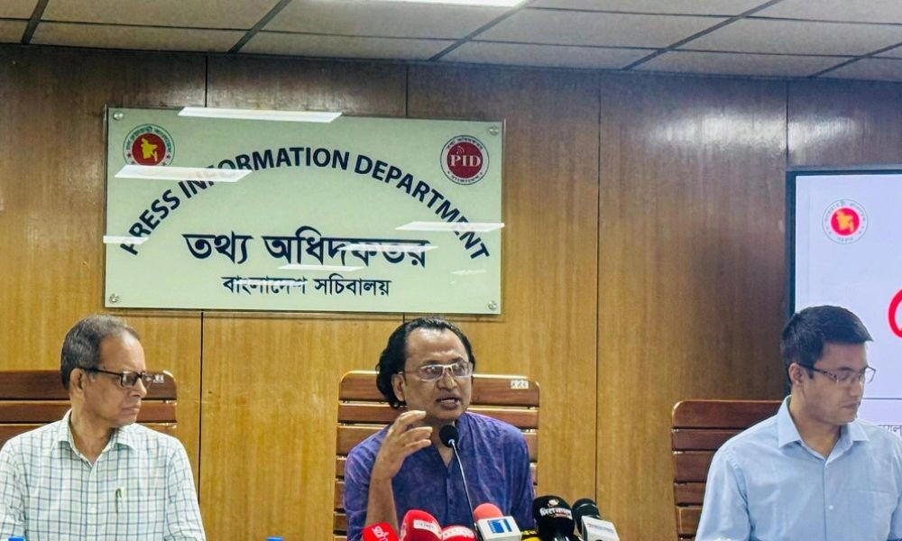 ‘আওয়ামী লীগ রাজনৈতিক দল নয়, মাফিয়া গ্যাং’: তথ্য উপদেষ্টা