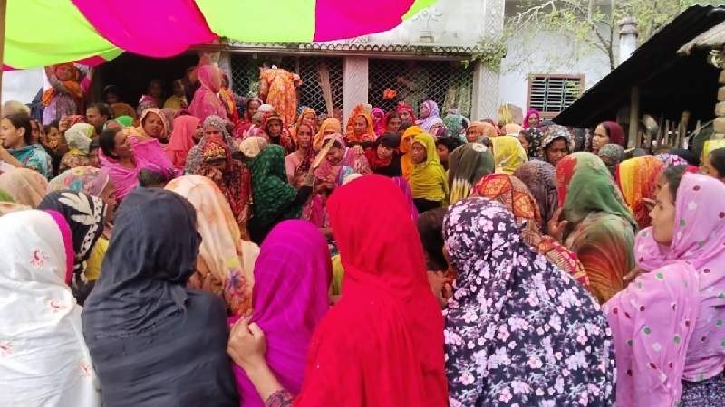 চুয়াডাঙ্গায় বিদ্যুৎস্পৃষ্টে স্বামী-স্ত্রীসহ ৪ জনের মৃত্যু 