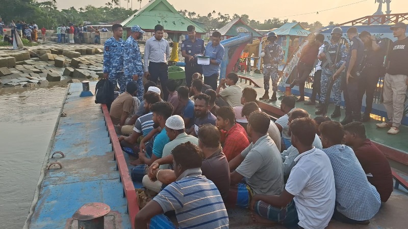 মেঘনা নদীতে অবৈধভাবে বালু উত্তোলন, ৩৬ জনের কারাদণ্ড